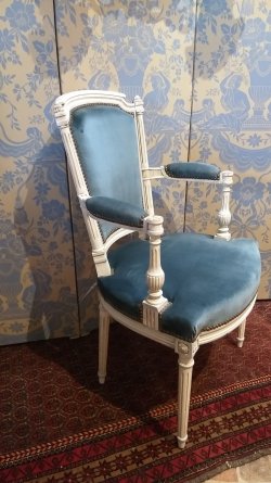 Fauteuil De Style Louis XVI