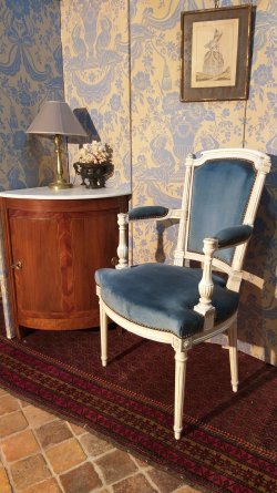 Fauteuil De Style Louis XVI