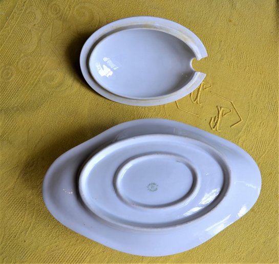 Saucière en porcelaine de Limoges