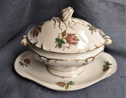 Saucière en porcelaine de Paris