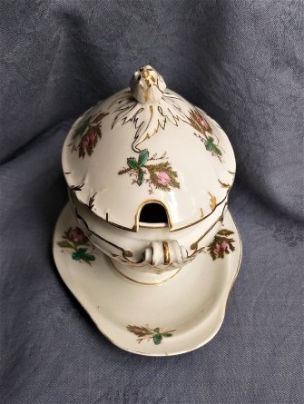 Saucière en porcelaine de Paris