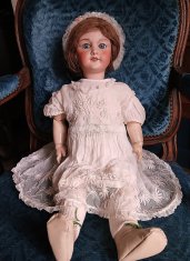 Poupée à tête de porcelaine SFBJ