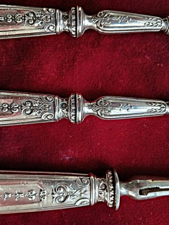 Ensemble de couverts de service XIX
