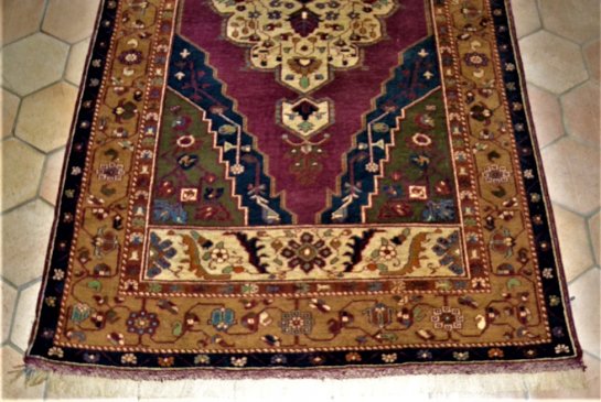 Tapis Yahyahli ancien