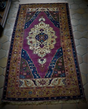 Tapis Yahyahli ancien